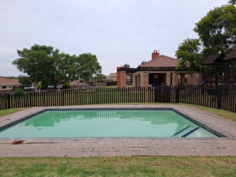 2 Bedroom Property for Sale in Hillside Free State